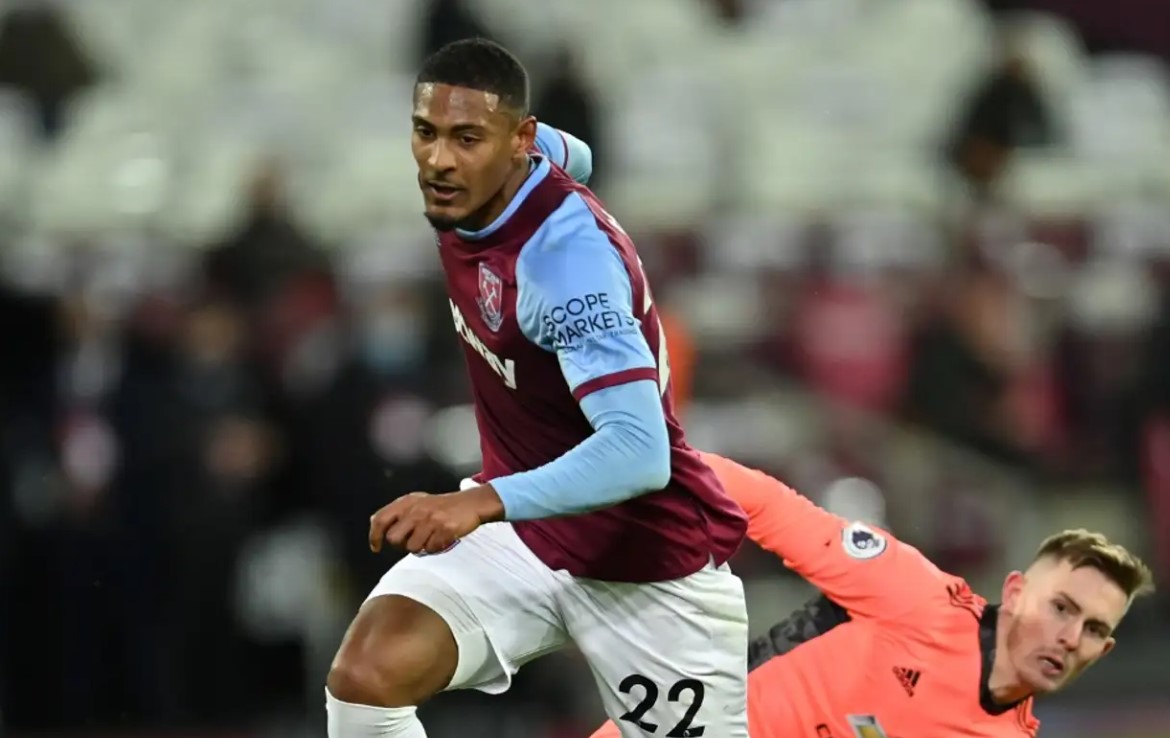 九游官网包含西汉姆训练开放日，今夜伤情更新引欢呼，欧冠在即，训练强度明显提升的词条