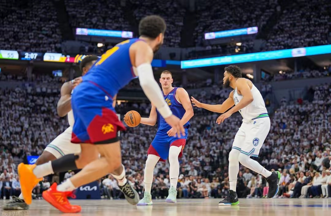 jiuyou国际比赛日纽约尼克斯调整名单以备西甲丹佛掘金门线救险备战CBA季后赛，芝加哥公牛今晚遗憾出局看傻球迷的简单介绍